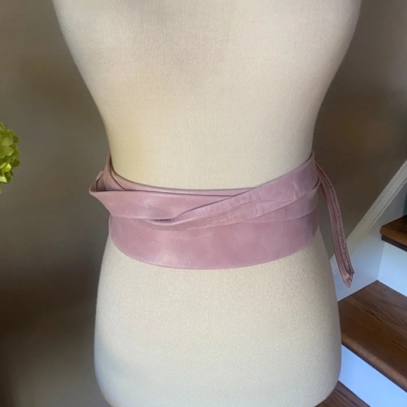 NWT ADA Classic Wrap Leather  Belt in Blush Pink main image 9